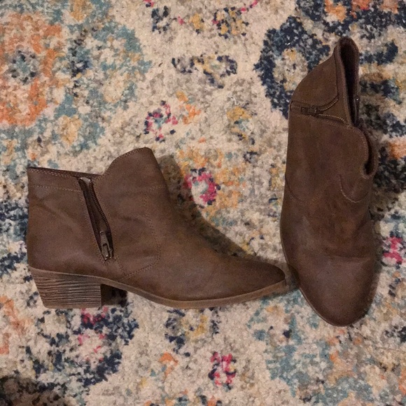 Boots - Picture 2 of 2